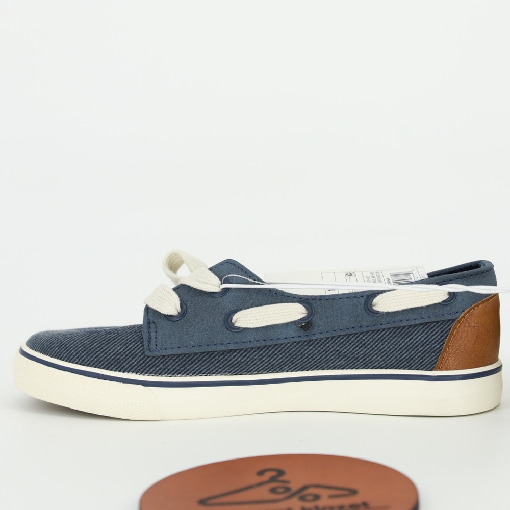 NWT Cat & Jack Boys Shoes